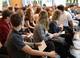 Regensdorf_Medien_Random_Symbolbild