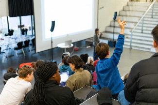 Abstimmung an der 1. Jugendkonferenz