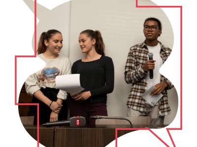 Jugendliche präsentieren ihr Anliegen