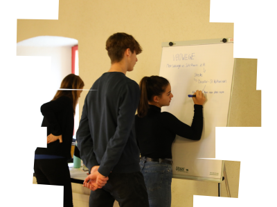 Jugendliche bereiten Anliegen vor